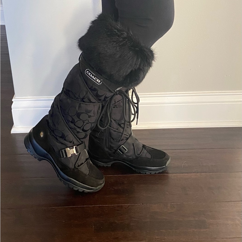 Snow boots